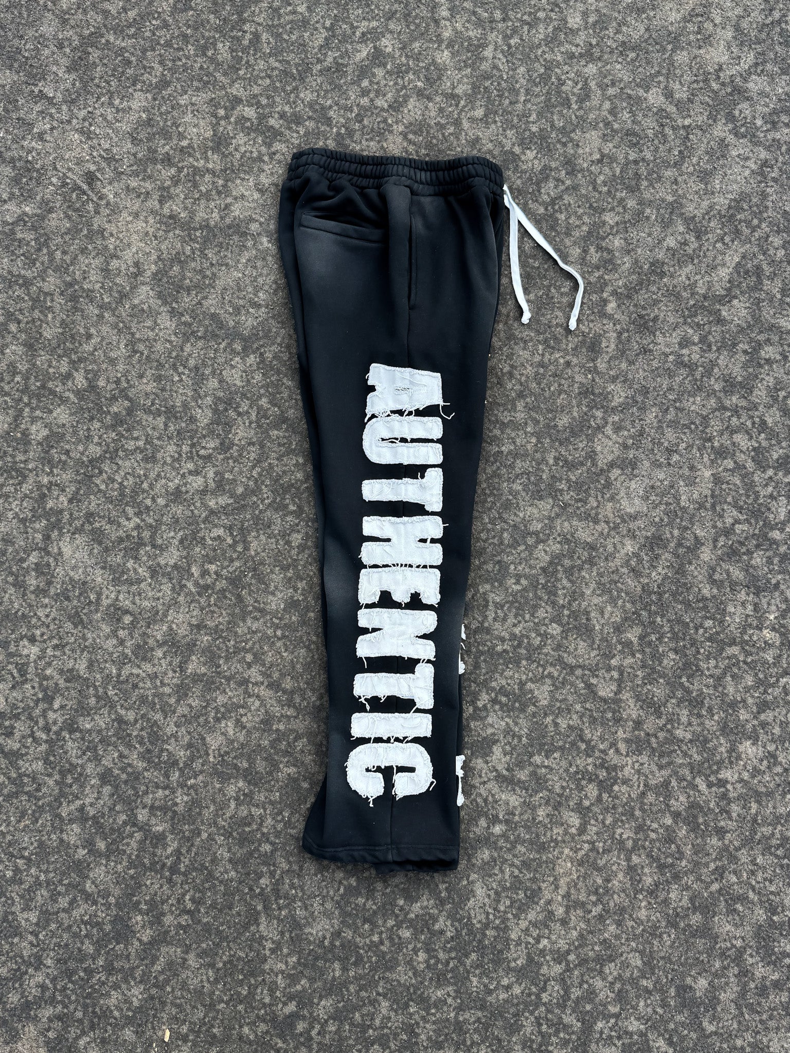 "RE4L/AUTHENTIC" Sweats